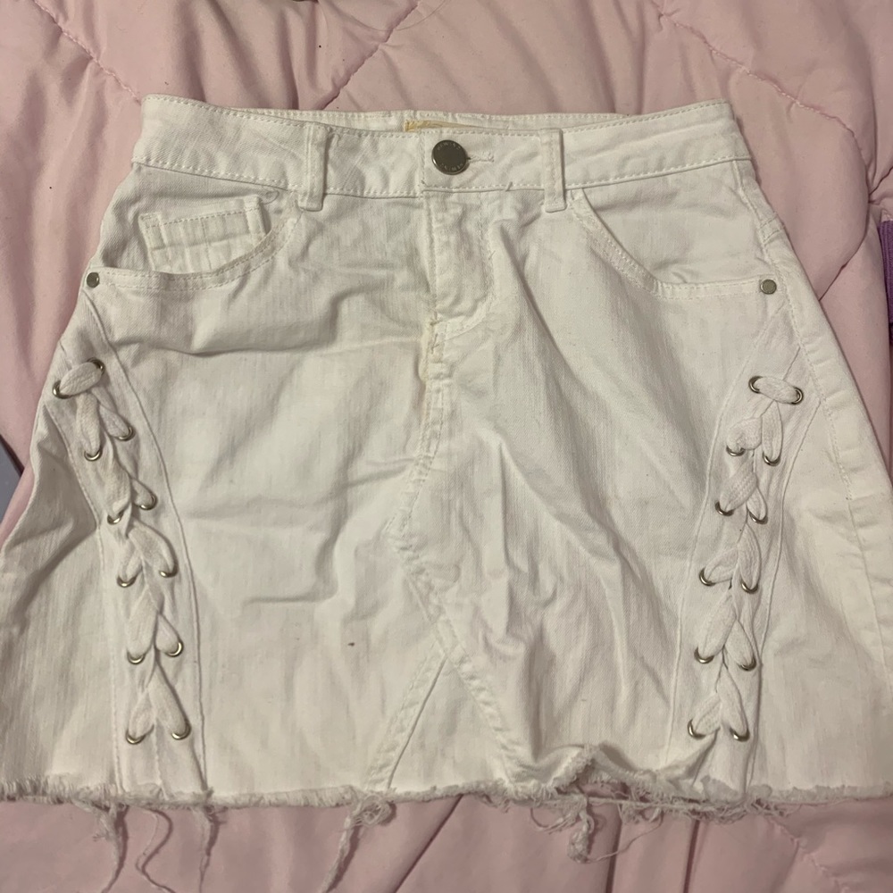 White Lace-up Denim Skirt